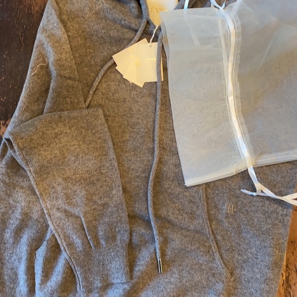 Maje 100% Cashmere - Picture 4 of 4